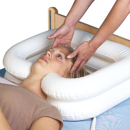 Bassin gonflable pour le lavage des cheveux