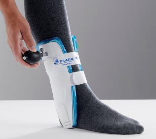 Ligacast Air+ Enkelbrace met opblaasbare pads - Maat 1 (= Lichaamslengte 140 - 210cm)